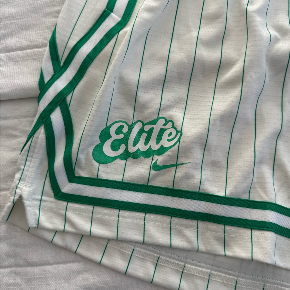 Nike, EYBL Athletic Shorts, Women’s XXL - Picture 2 of 8